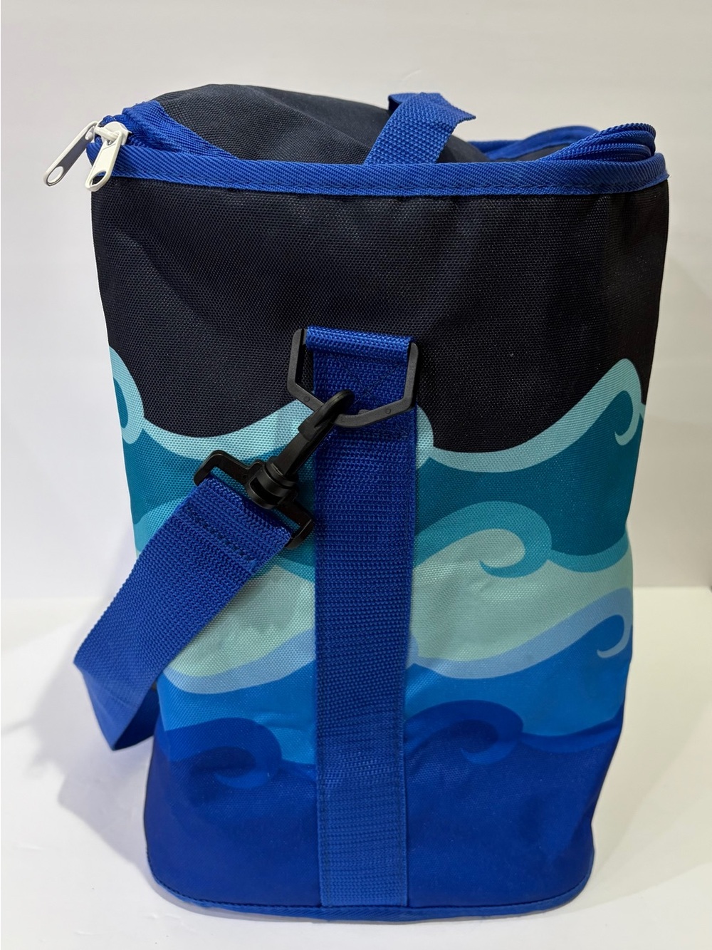 bogg brr Insulated Cooler Bag - “Catch Waves” Wave Blue - Picture 3 of 8
